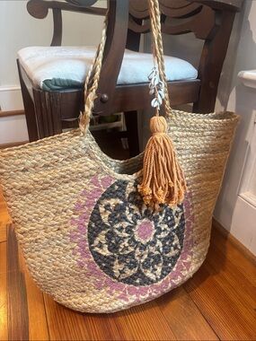 Large Woven Jute Tote Bag with Tassel - Natural with Pink & Black Medallion